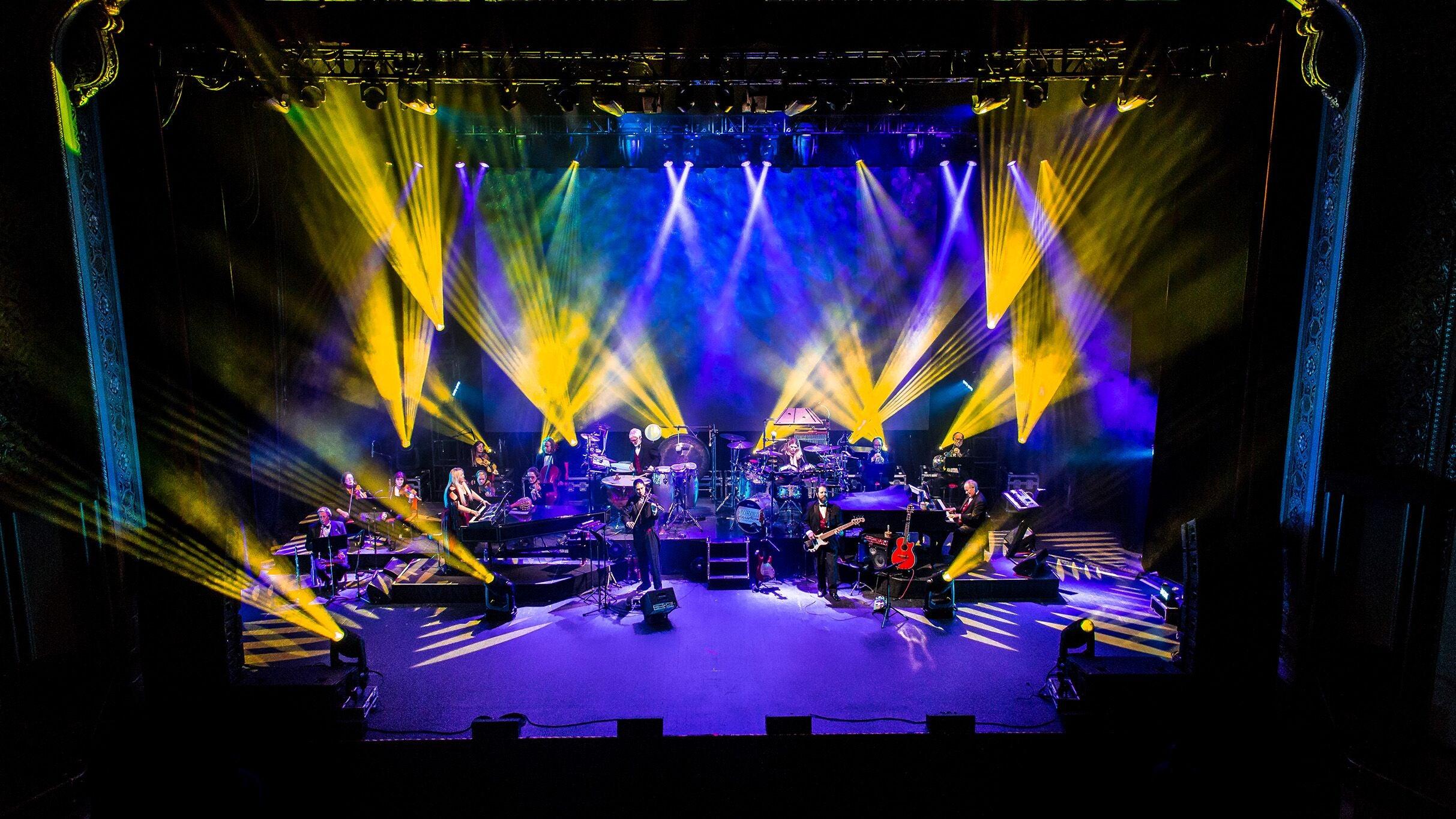 Mannheim Steamroller Christmas, By Chip Davis - Green Tour
